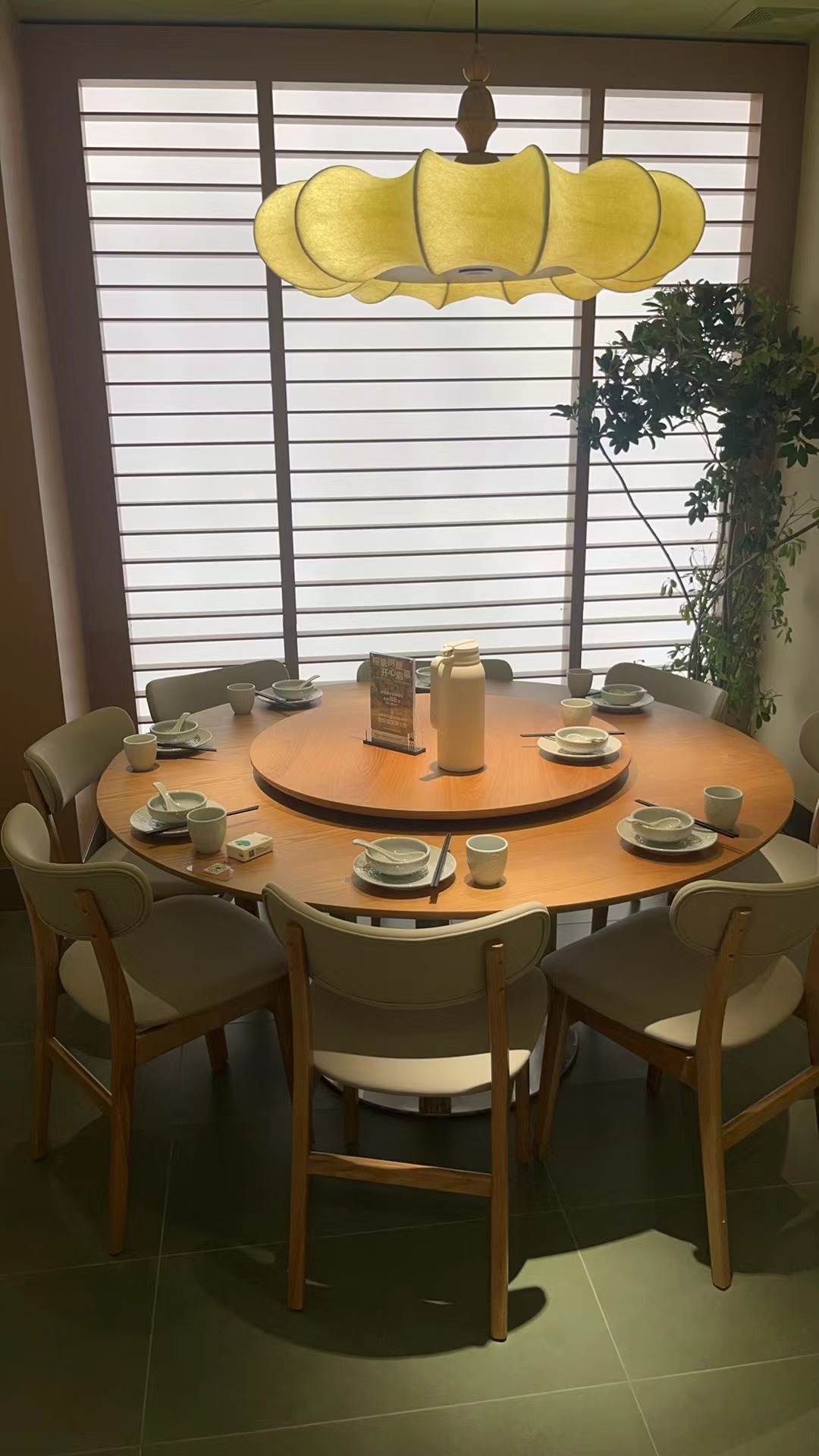 Chaochuan Chinese Restaurant – Rongyi Dining Table Design