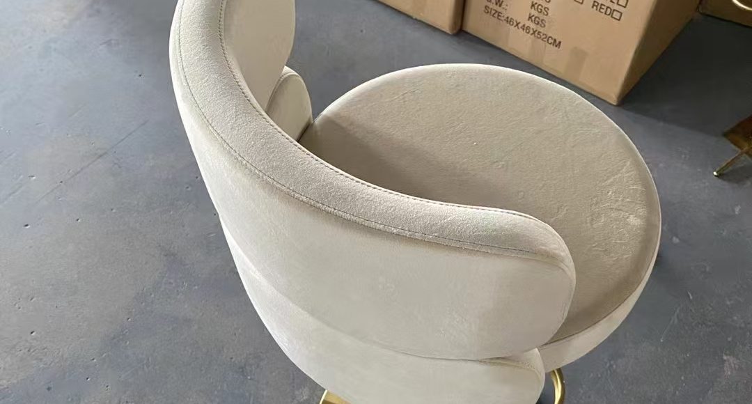 Stainless Steel Electroplated Bar Chair – M001