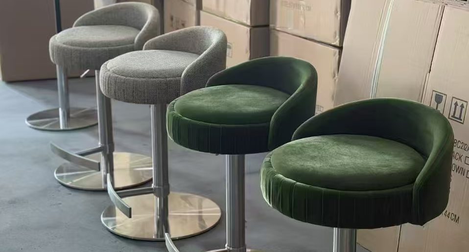 Stainless Steel Electroplated Bar Chair – M002