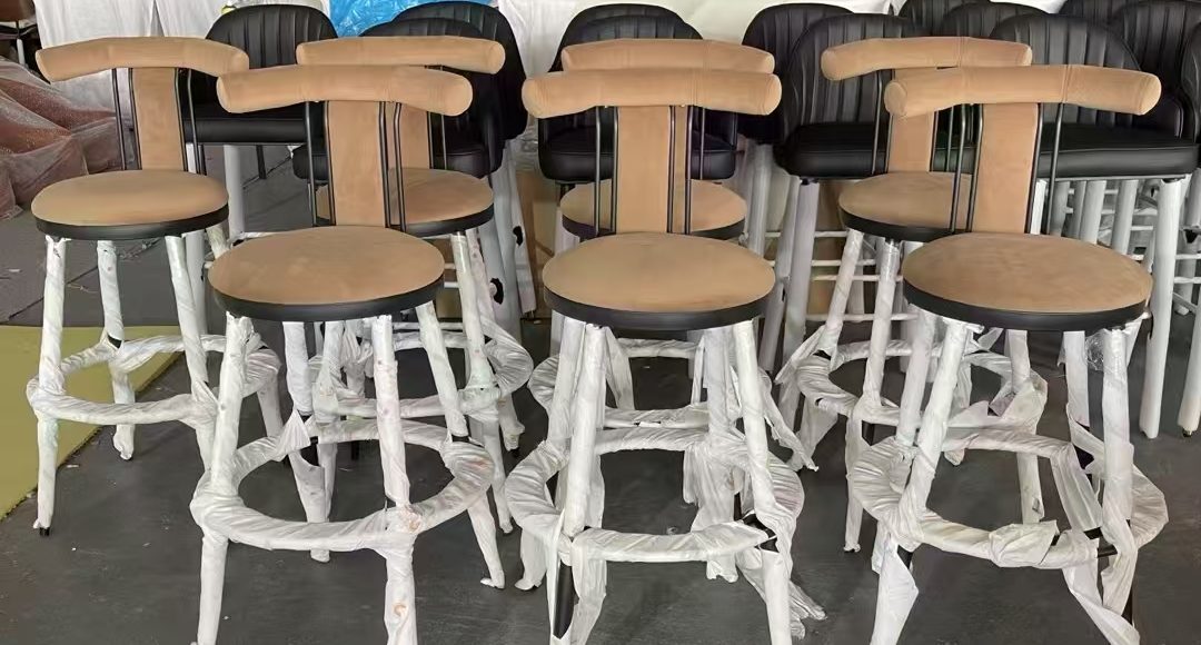 Stainless Steel Electroplated Bar Chair – M003