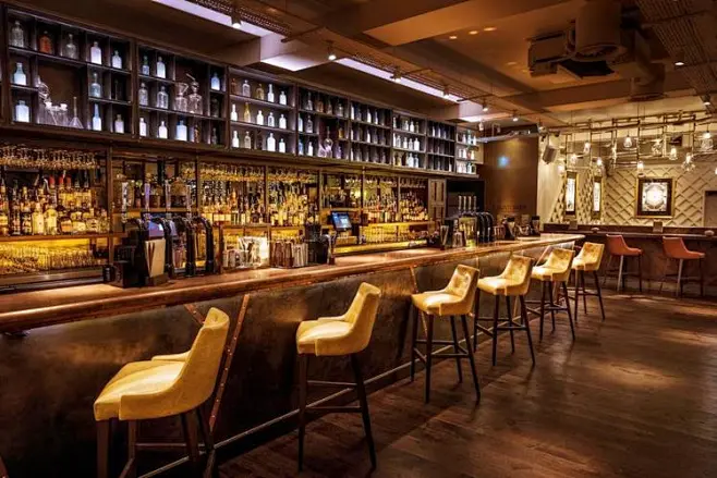 How to Choose a Bar & KTV Furniture Manufacturer? Key Tips to Avoid Risks