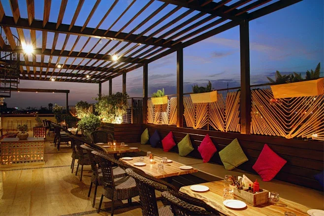 Foldable Chair Selection Guide: Solve Sunburn Hazards on Rooftop Bar Outdoor Seating With Low-Thermal Solutions