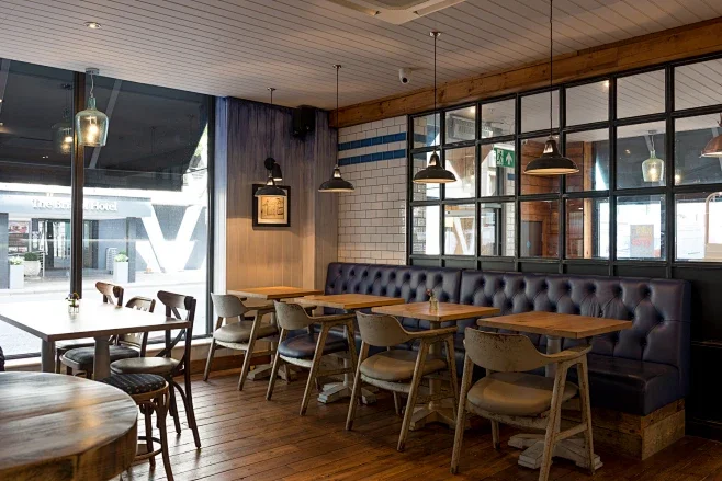 50㎡ Restaurant Layout Breakdown: How to Fit 8 Extra Seats and Raise Revenue by 20%?