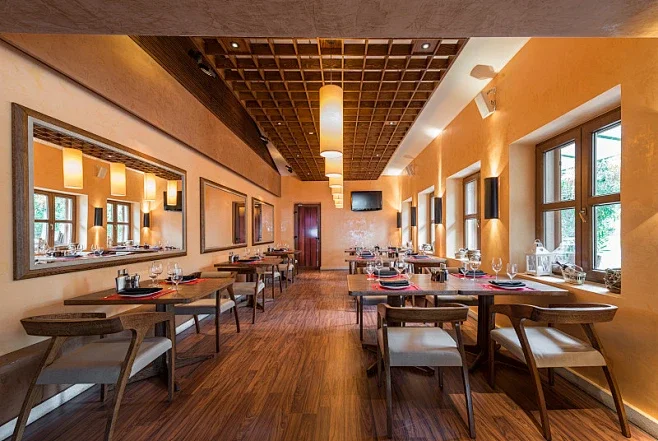 2026 Commercial Dining Chairs Guide: Selection Secrets & Table Turnover Truths for Fast Food vs. Fine Dining